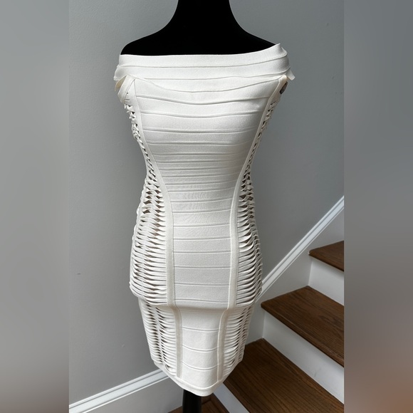 Herve Leger Alyson winter white Elegant Off-Shoulder Dress size XS - Picture 1 of 16
